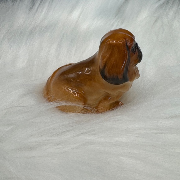 Royal Doulton Bone China Pekinese Dog Sitting Figurine K6 - Picture 5 of 9